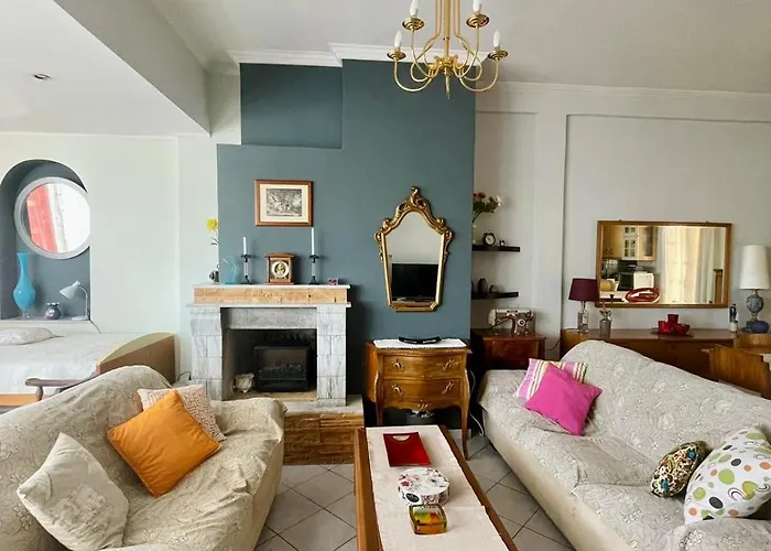 Beautiful View - 2 Bedroom Apartment