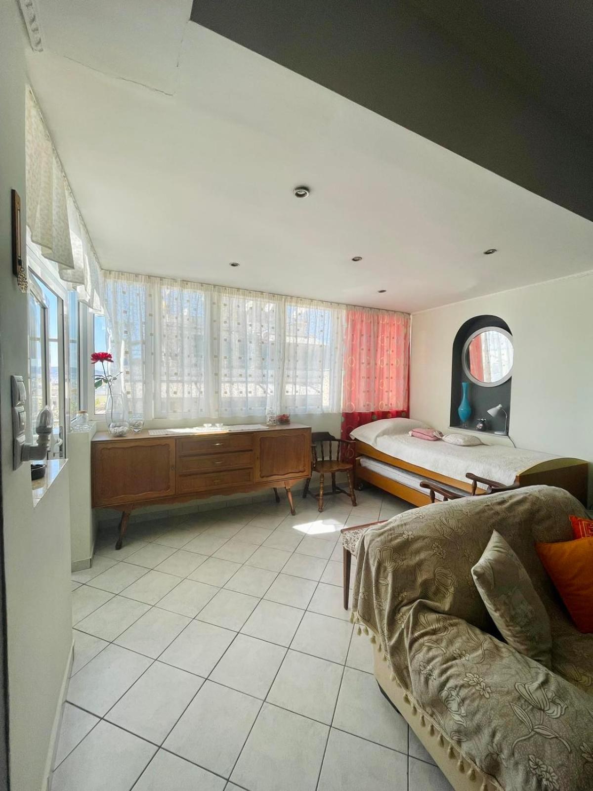 Beautiful View - 2 Bedroom Athens